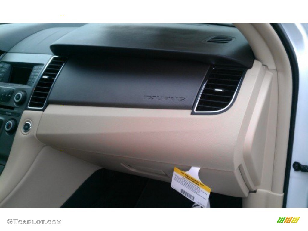 2015 Taurus SE - Oxford White / Dune photo #13