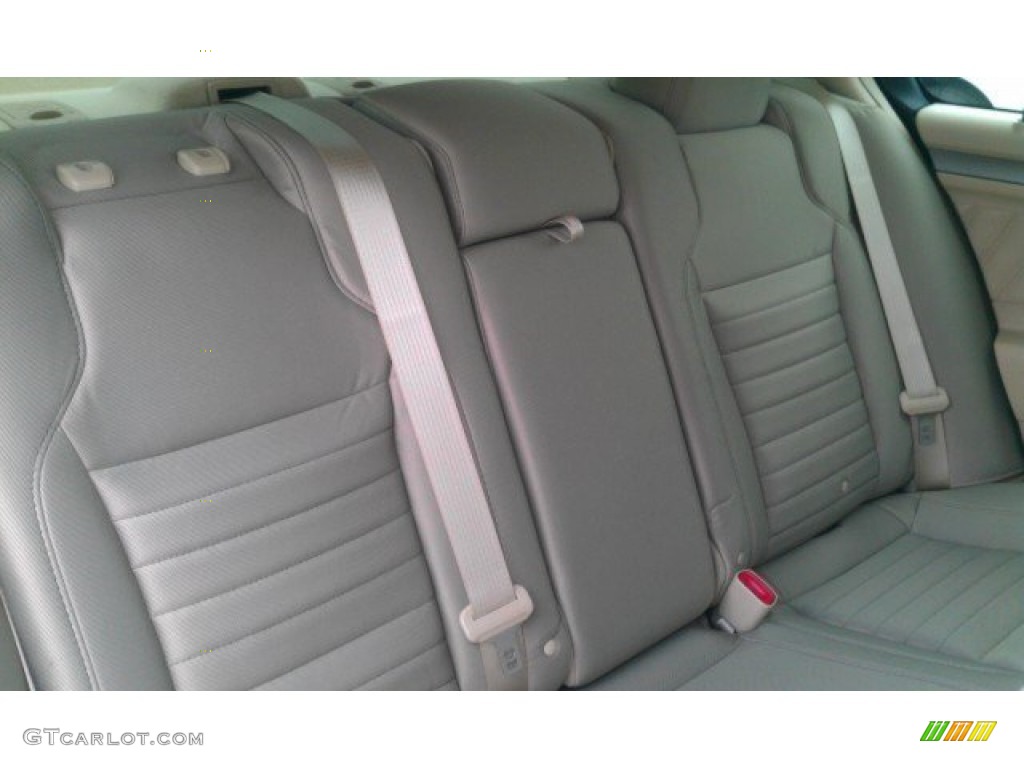 2015 Taurus SE - Oxford White / Dune photo #20