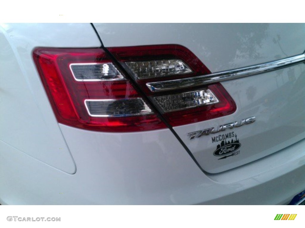 2015 Taurus SE - Oxford White / Dune photo #29