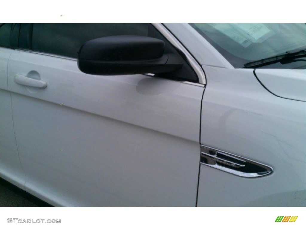 2015 Taurus SE - Oxford White / Dune photo #36