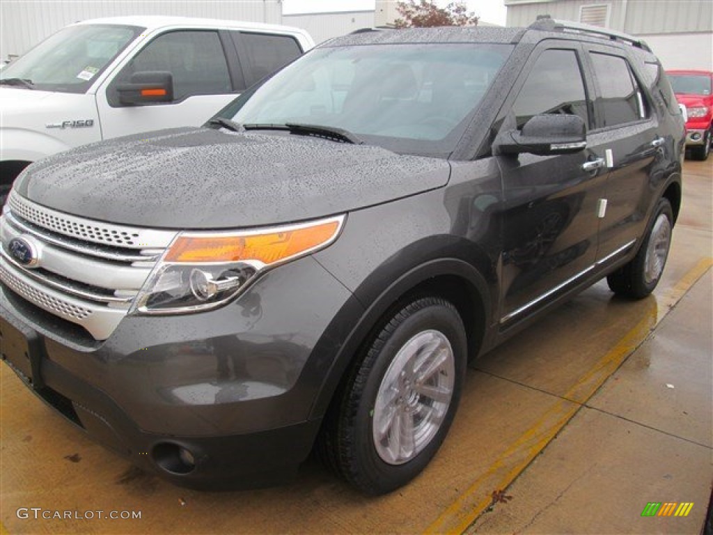 2015 Explorer XLT - Magnetic / Charcoal Black photo #10