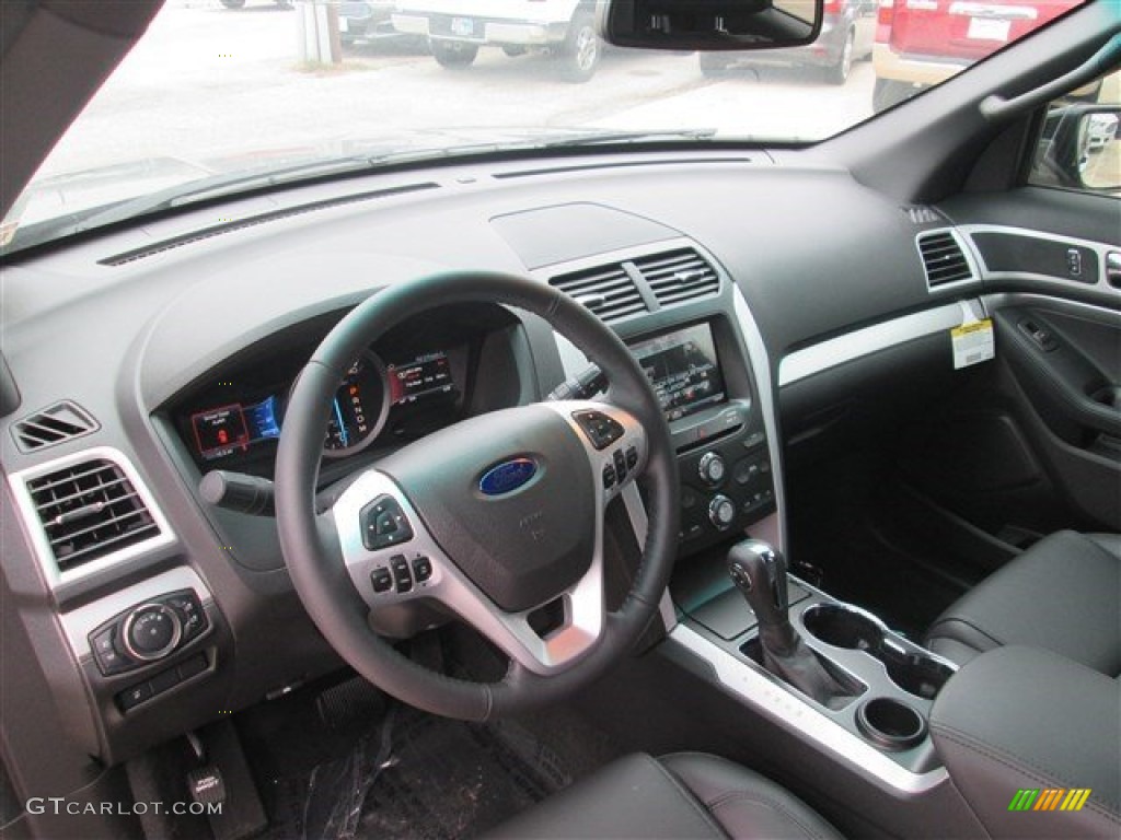 2015 Explorer XLT - Magnetic / Charcoal Black photo #25