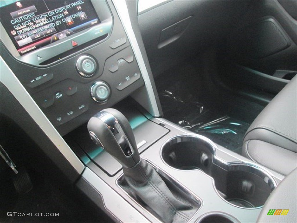 2015 Explorer XLT - Magnetic / Charcoal Black photo #32