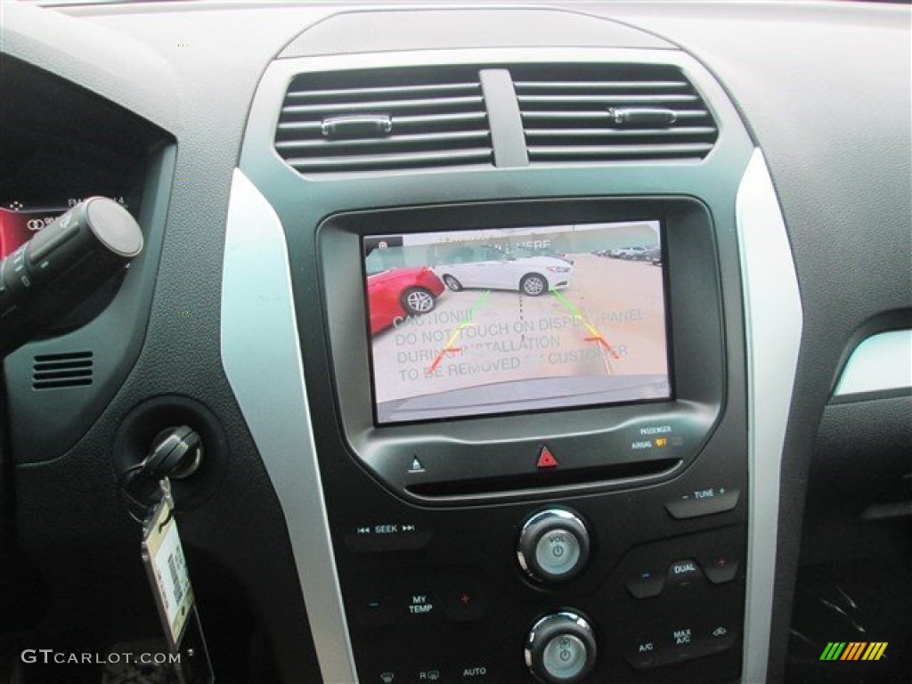 2015 Explorer XLT - Magnetic / Charcoal Black photo #34