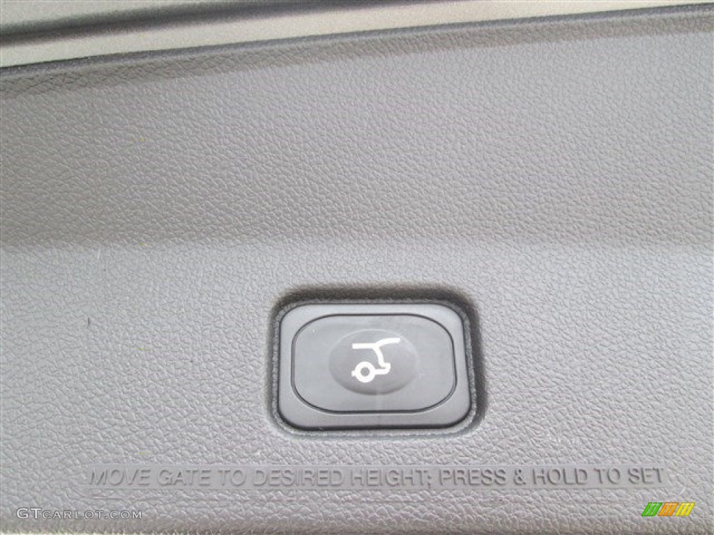 2015 Explorer XLT - Magnetic / Charcoal Black photo #38