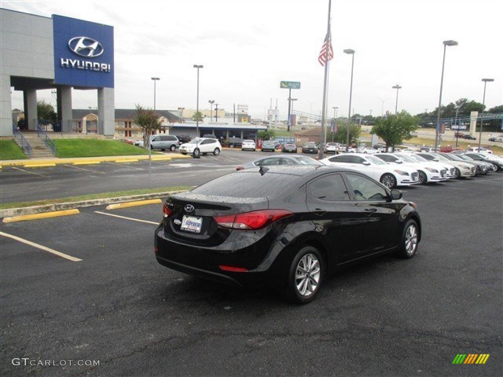 2016 Elantra SE - Phantom Black / Beige photo #7