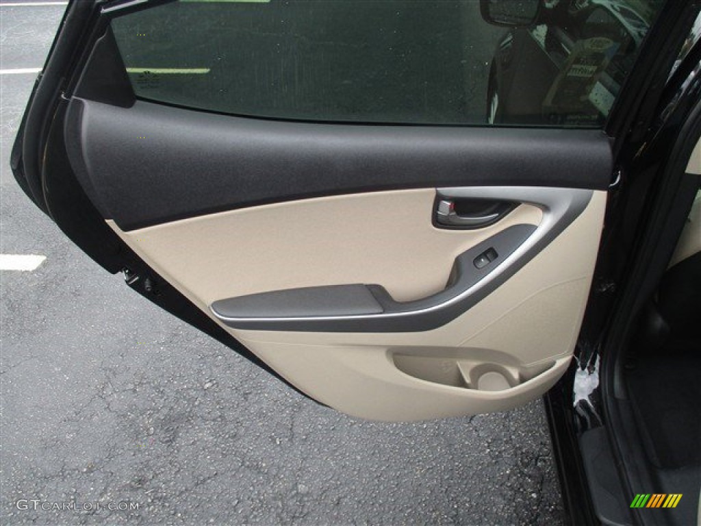 2016 Elantra SE - Phantom Black / Beige photo #10
