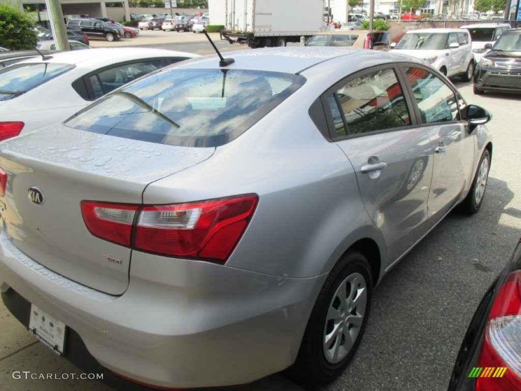 2016 Rio LX Sedan - Bright Silver / Black photo #3