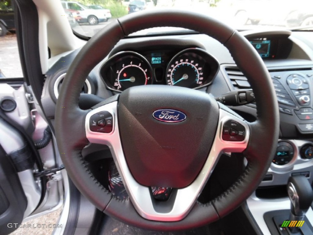 2016 Ford Fiesta SE Sedan Charcoal Black Steering Wheel Photo #106548079