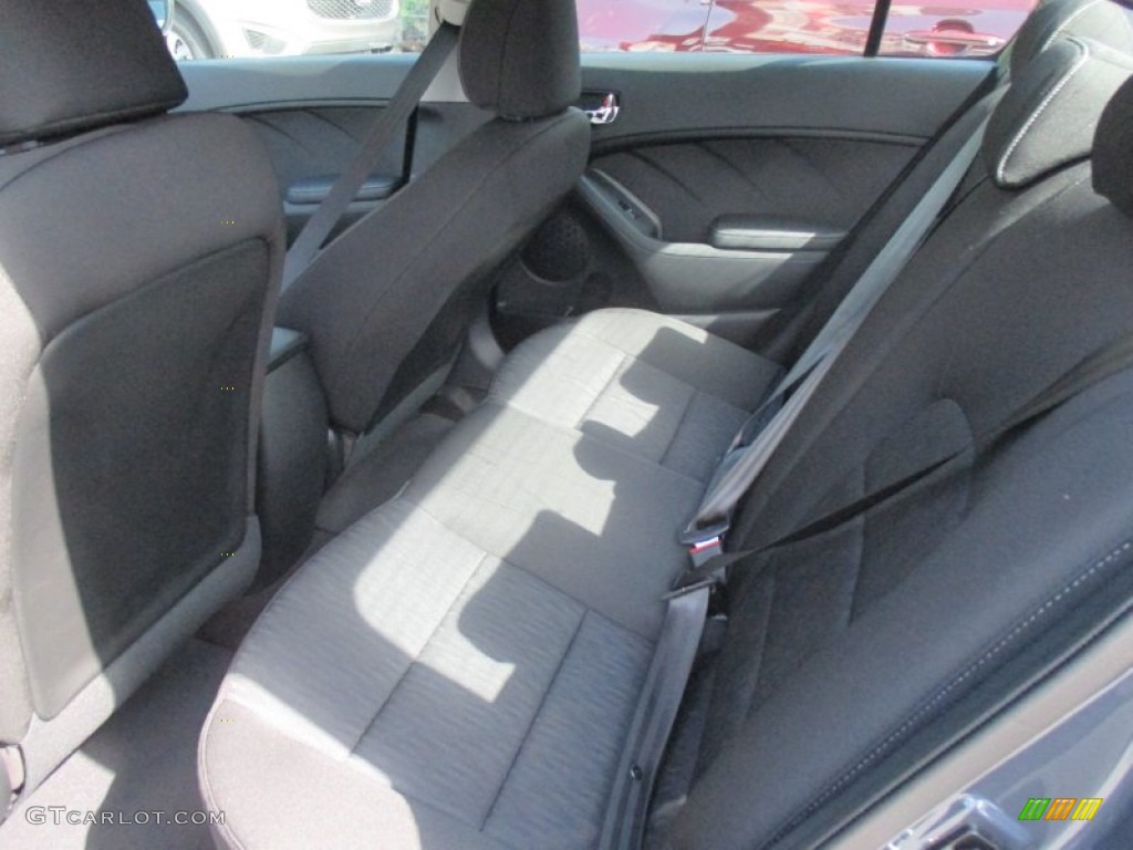 2016 Kia Forte LX Sedan Rear Seat Photo #106548301