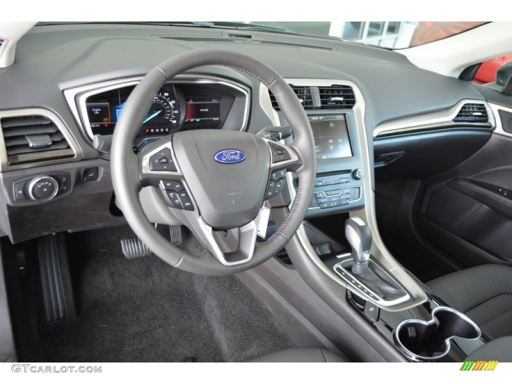 Charcoal Black Interior 2016 Ford Fusion SE Photo #106553708