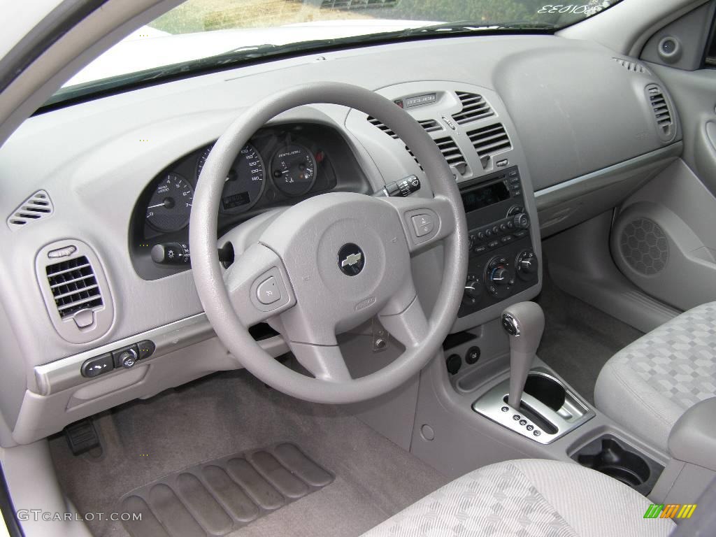 2005 Malibu LS V6 Sedan - White / Gray photo #7