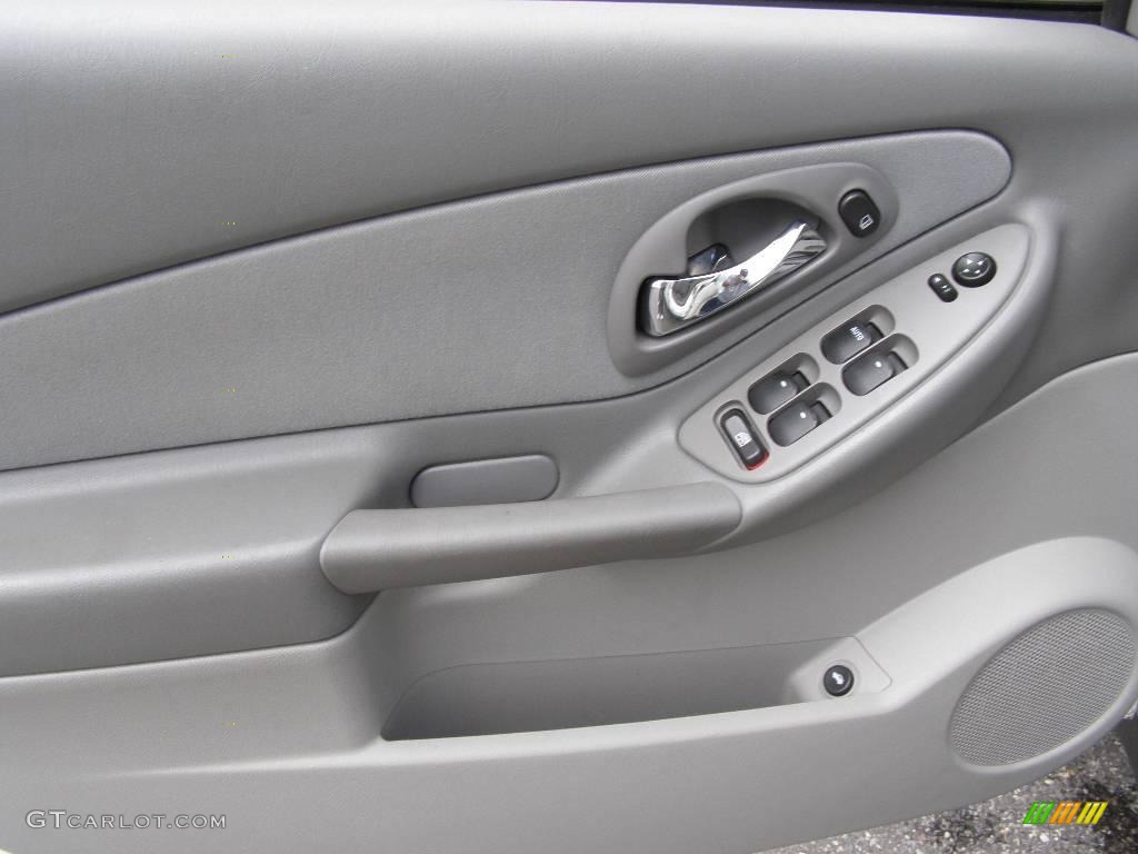 2005 Malibu LS V6 Sedan - White / Gray photo #8