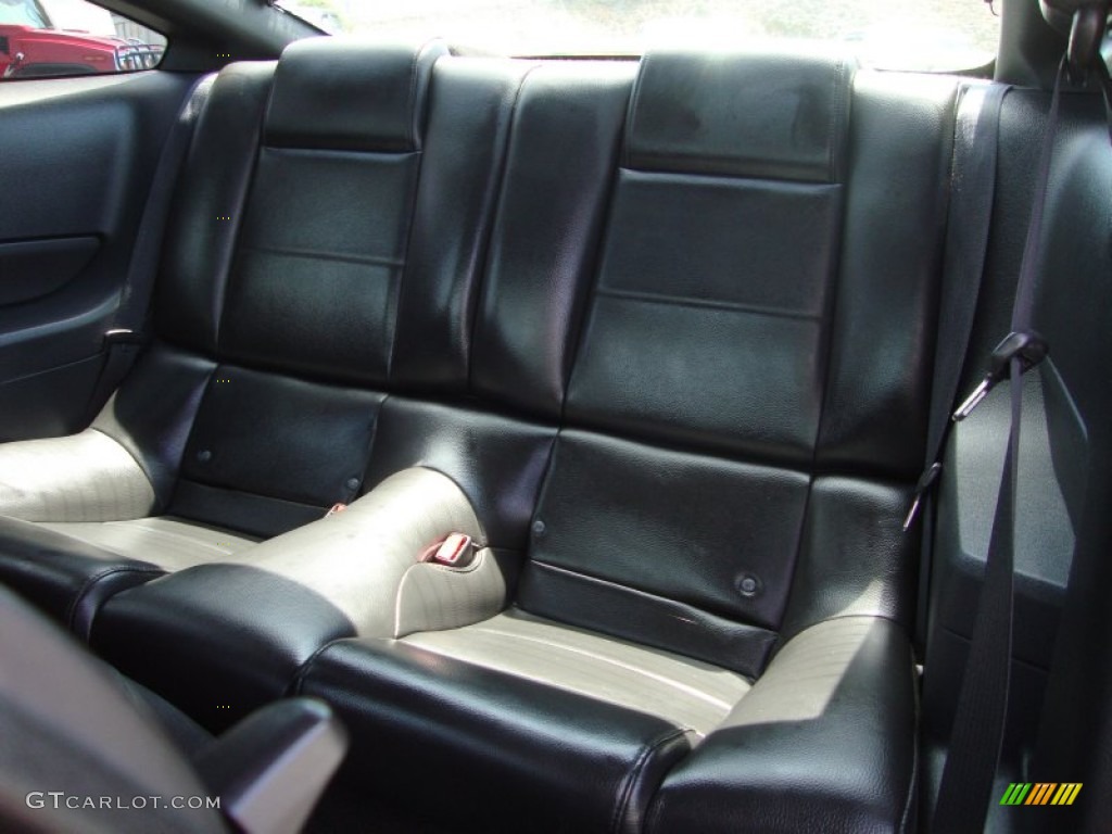 2005 Mustang V6 Deluxe Coupe - Legend Lime Metallic / Dark Charcoal photo #21