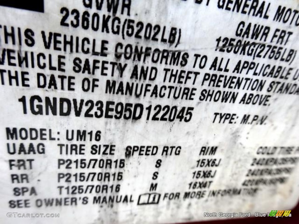 2005 Venture LS - Sport Red Metallic / Medium Gray photo #15