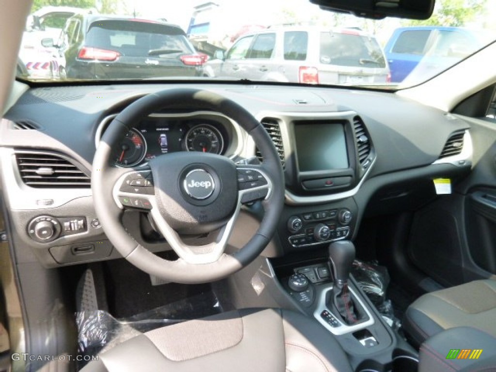 2016 Jeep Cherokee Trailhawk 4x4 Black Dashboard Photo #106565980