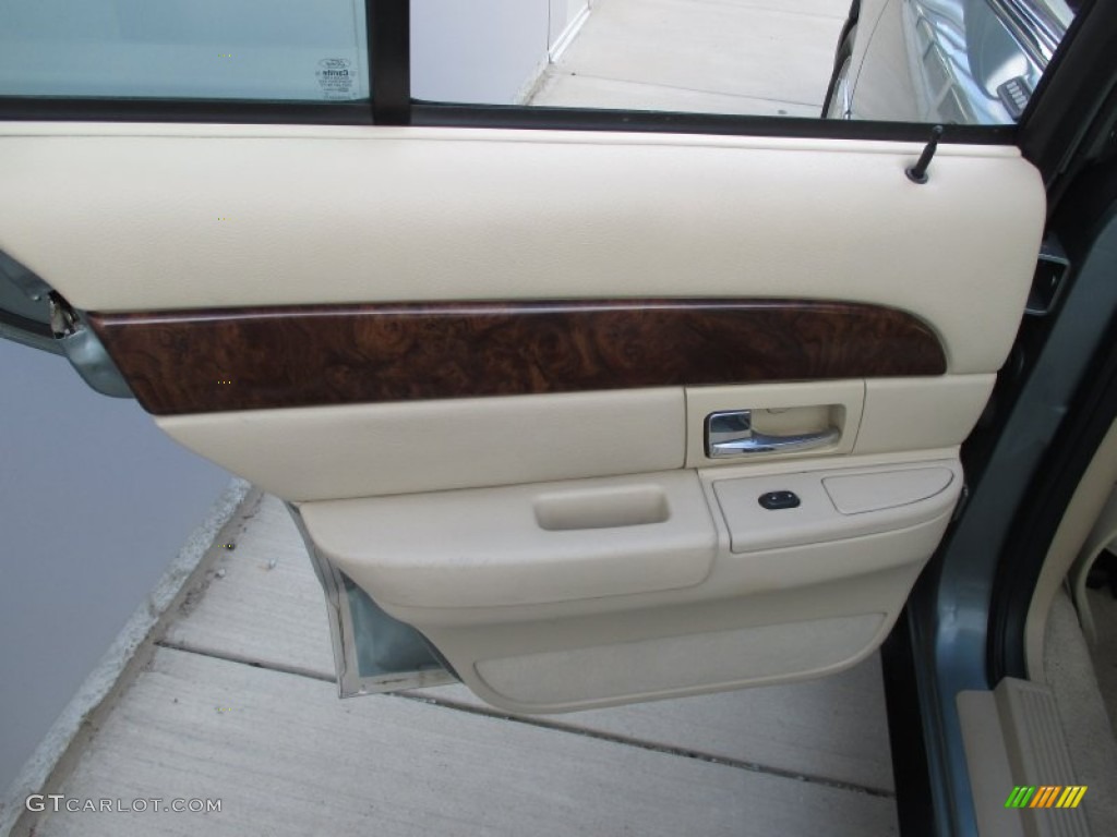 2006 Grand Marquis GS - Light Tundra Metallic / Light Camel photo #22