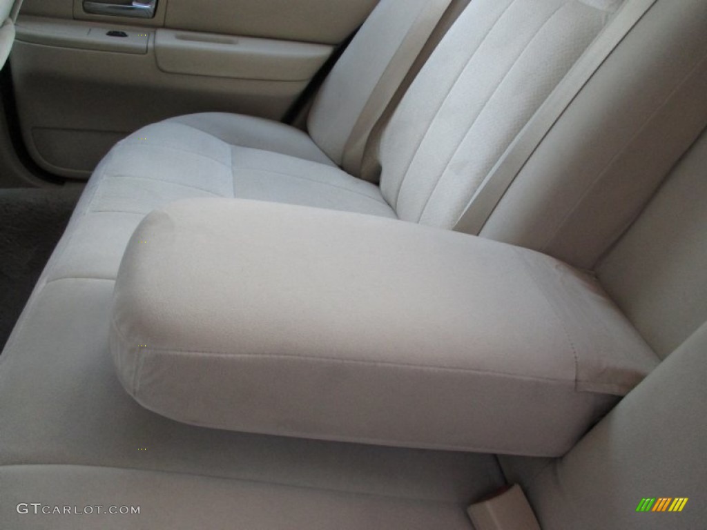 2006 Grand Marquis GS - Light Tundra Metallic / Light Camel photo #23