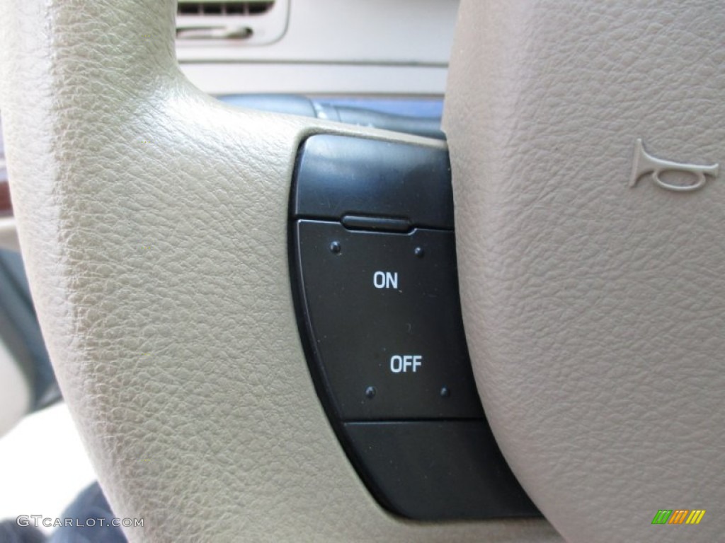 2006 Grand Marquis GS - Light Tundra Metallic / Light Camel photo #33