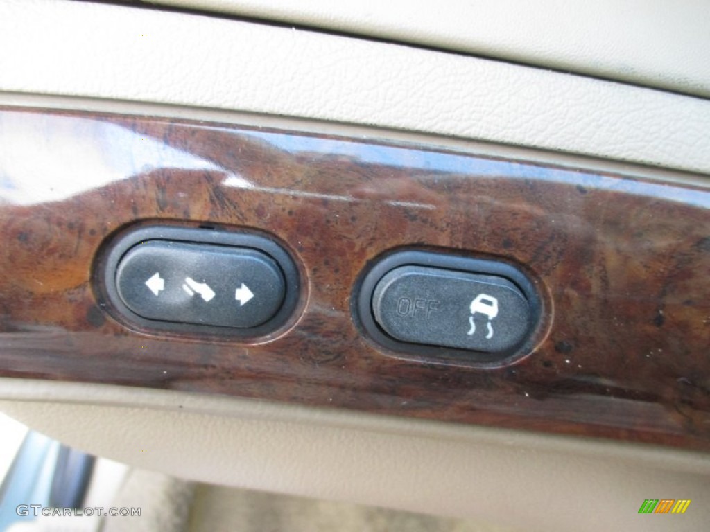 2006 Grand Marquis GS - Light Tundra Metallic / Light Camel photo #36