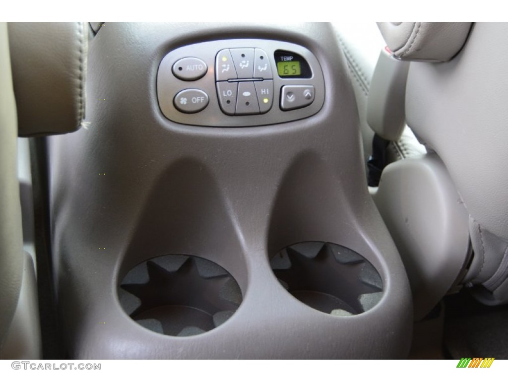 2006 Toyota Sequoia Limited Controls Photo #106571069