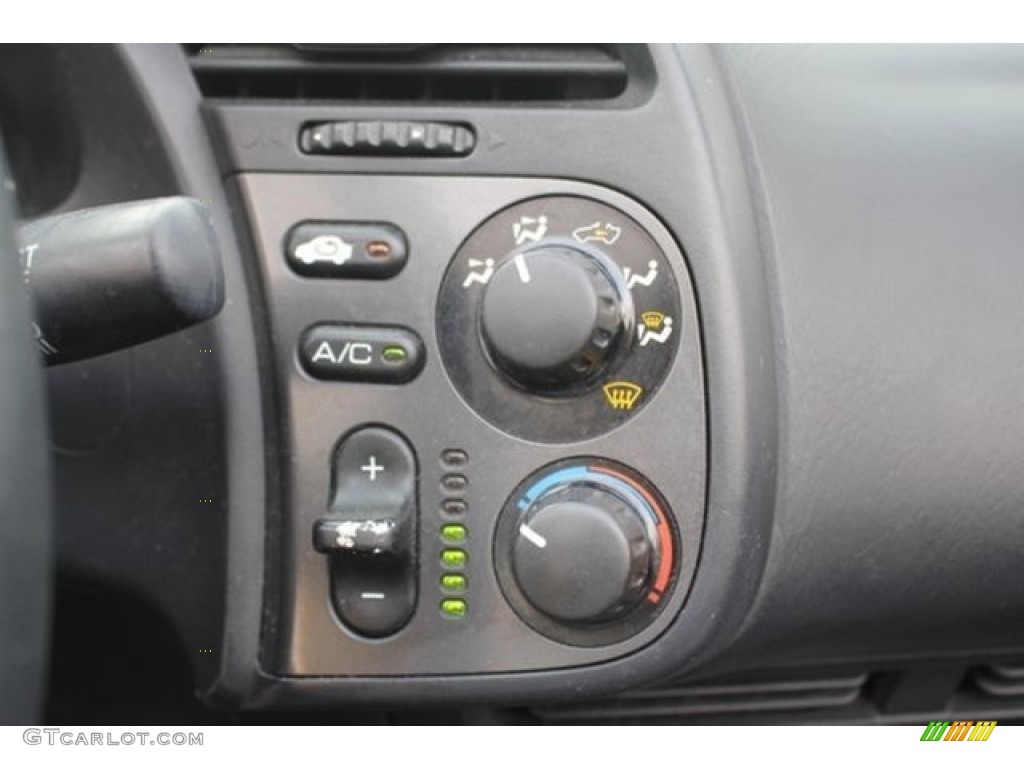 2001 Honda S2000 Roadster Controls Photo #106575977
