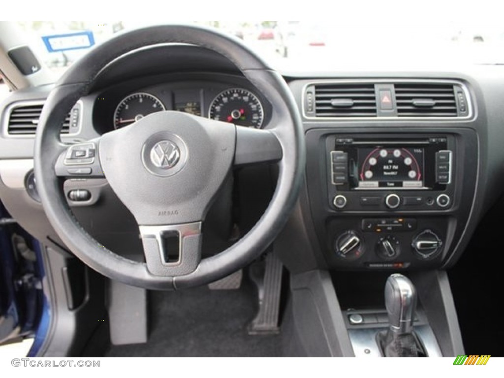 2013 Volkswagen Jetta TDI Sedan Dashboard Photos