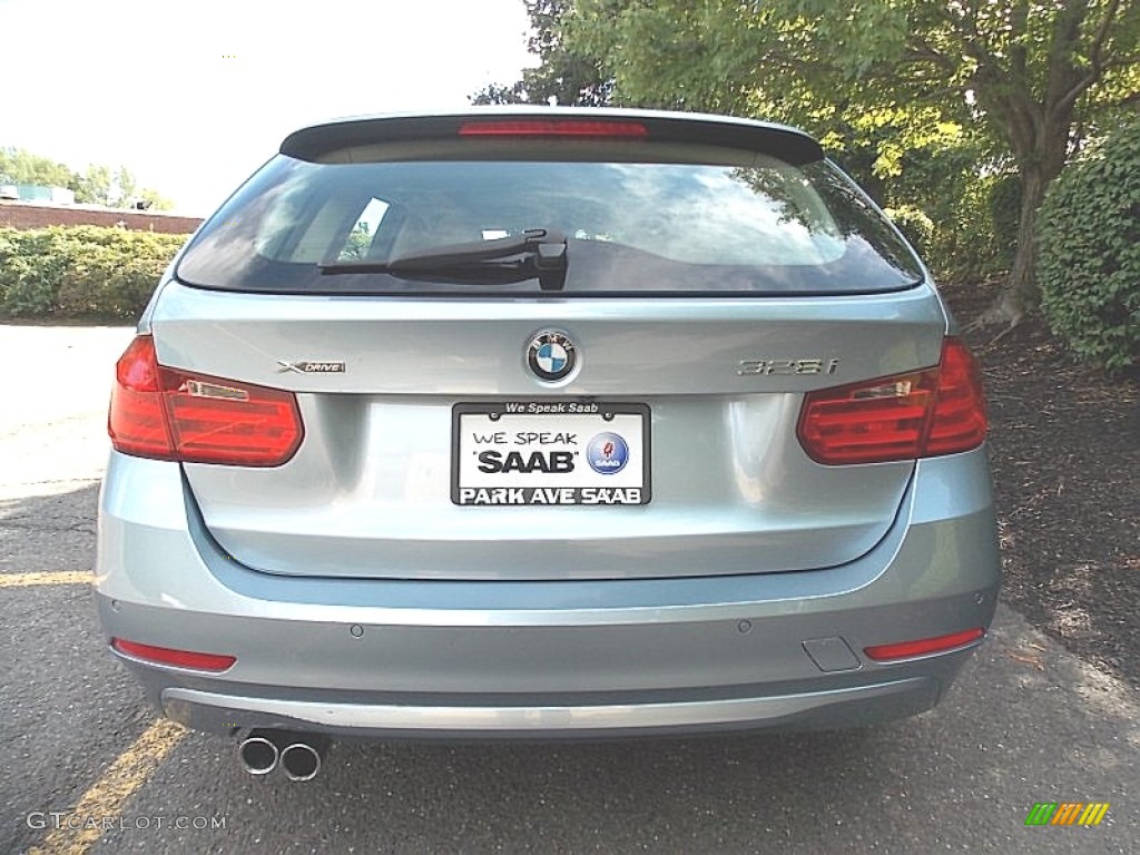 2014 3 Series 328i xDrive Sports Wagon - Liquid Blue Metallic / Venetian Beige photo #4