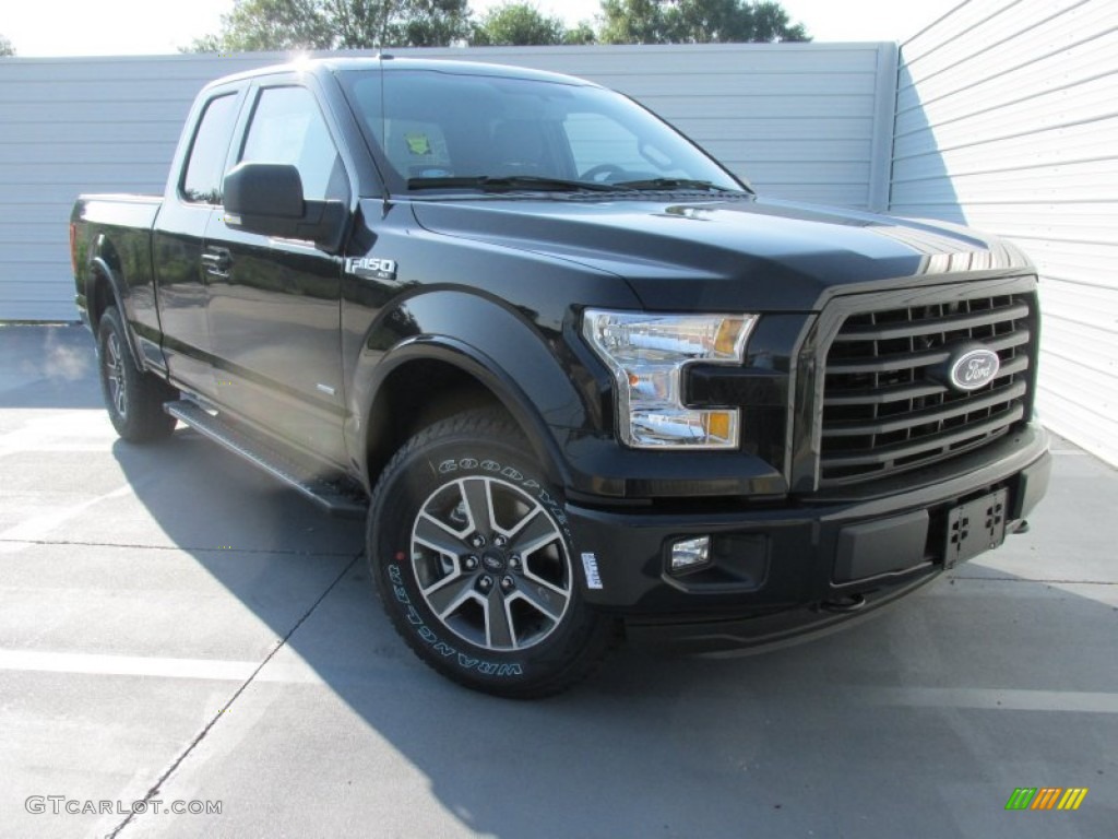 2015 F150 XLT SuperCab 4x4 - Tuxedo Black Metallic / Black photo #1