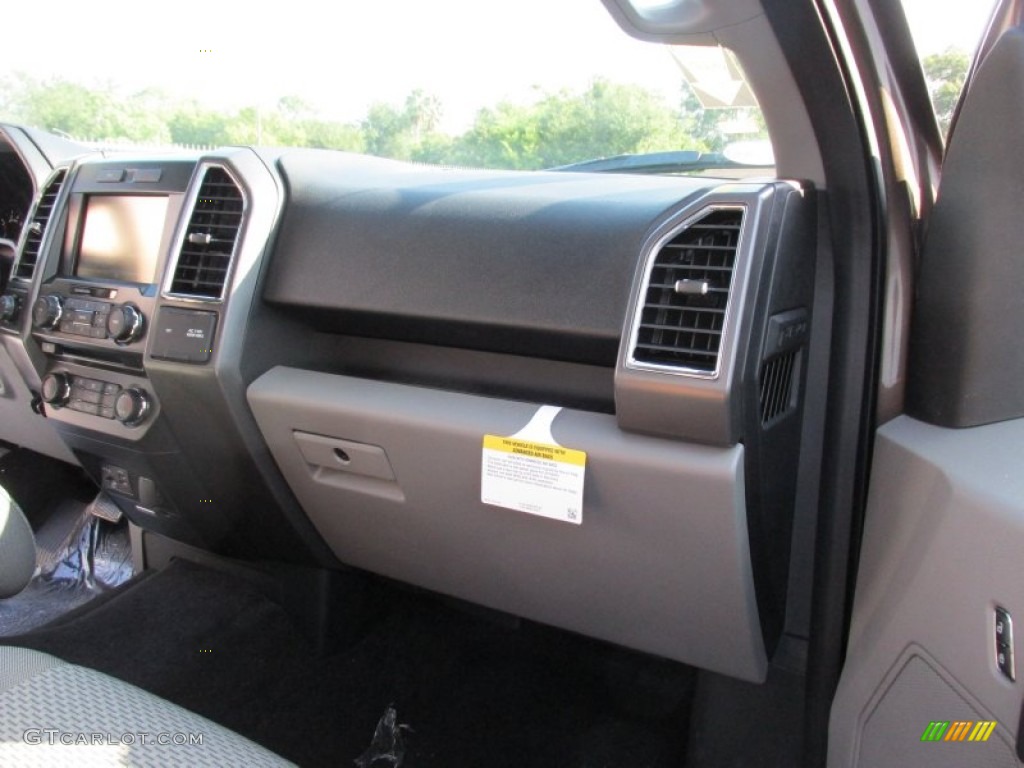 2015 F150 XLT SuperCrew - Caribou Metallic / Medium Earth Gray photo #17