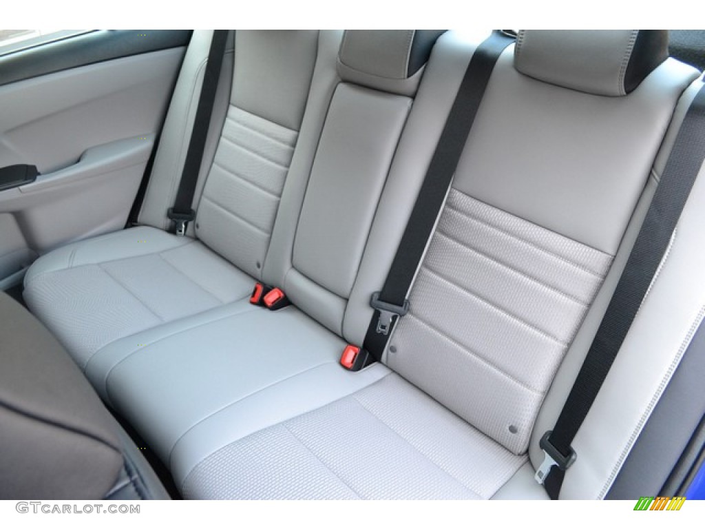2016 Camry SE - Blue Crush Metallic / Ash photo #7