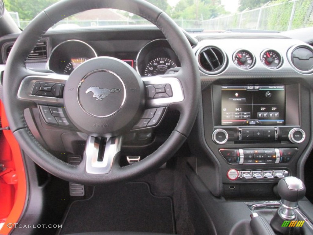 2015 Ford Mustang GT Premium Coupe Dashboard Photos