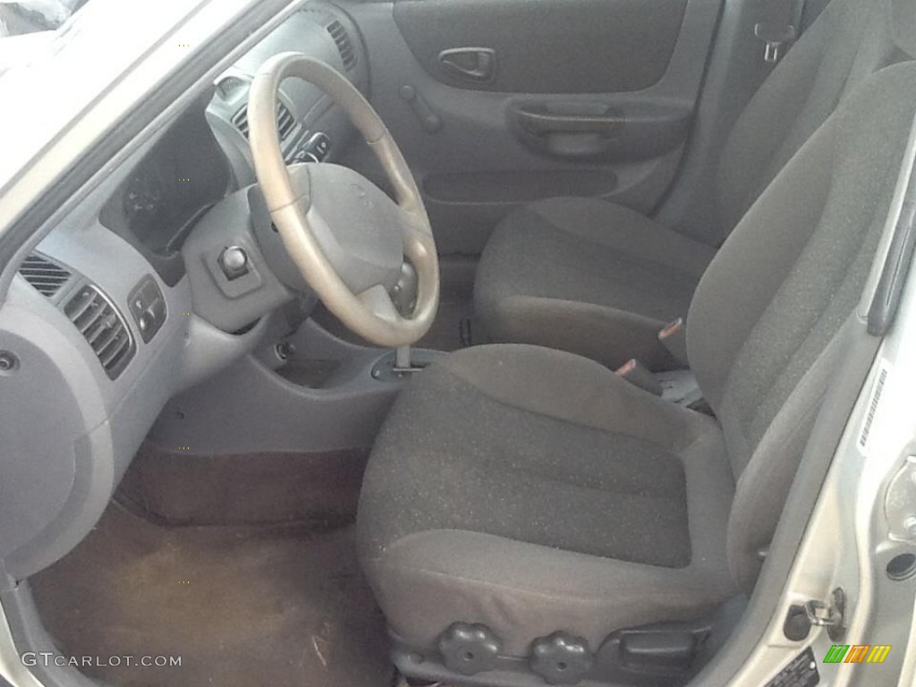2001 Accent GL Sedan - Silver Mist / Gray photo #6