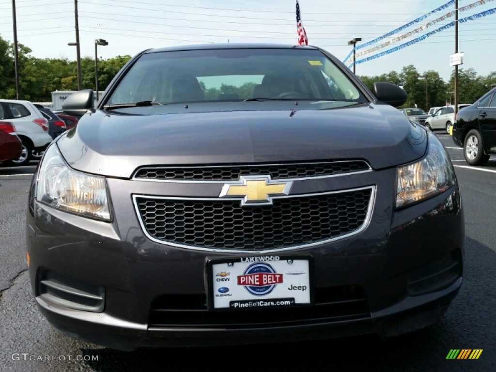 2011 Cruze LS - Taupe Gray Metallic / Jet Black/Medium Titanium photo #2