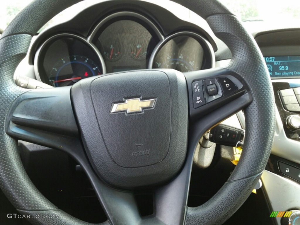 2011 Cruze LS - Taupe Gray Metallic / Jet Black/Medium Titanium photo #13