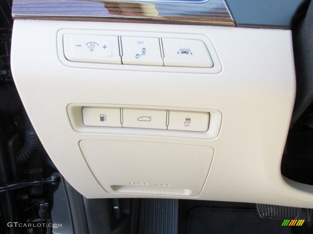 2016 Sonata Hybrid Limited - Eclipse Black / Beige photo #35