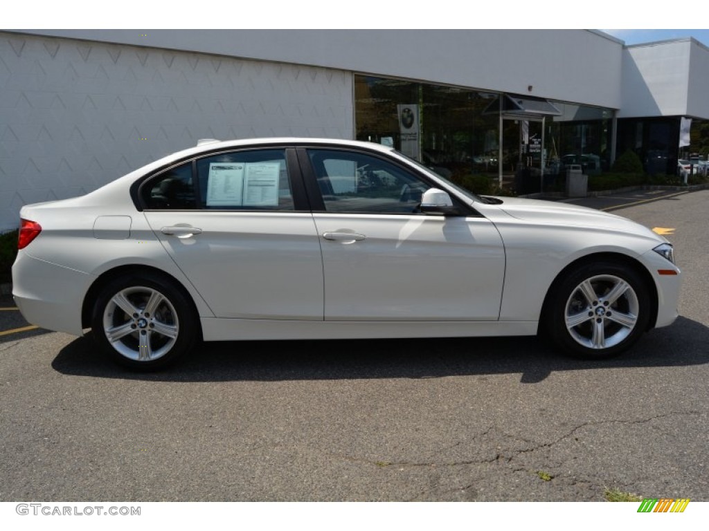 2015 3 Series 320i xDrive Sedan - Alpine White / Black photo #2