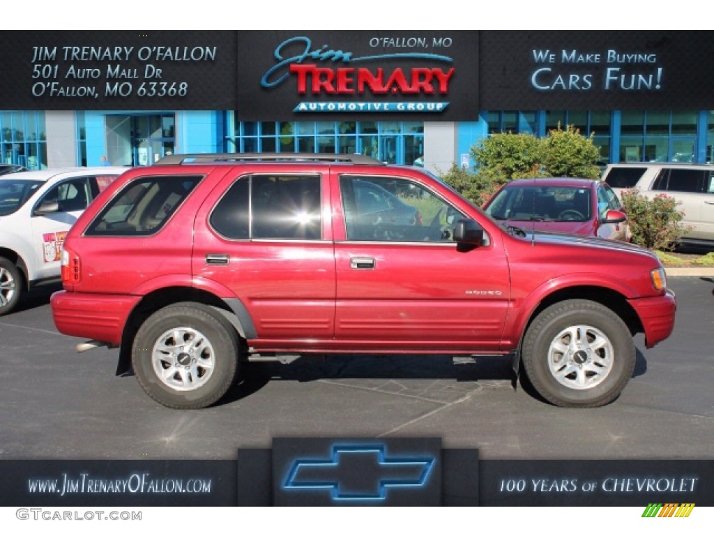 2004 Rodeo S 4WD - Excessive Red Mica / Beige photo #1