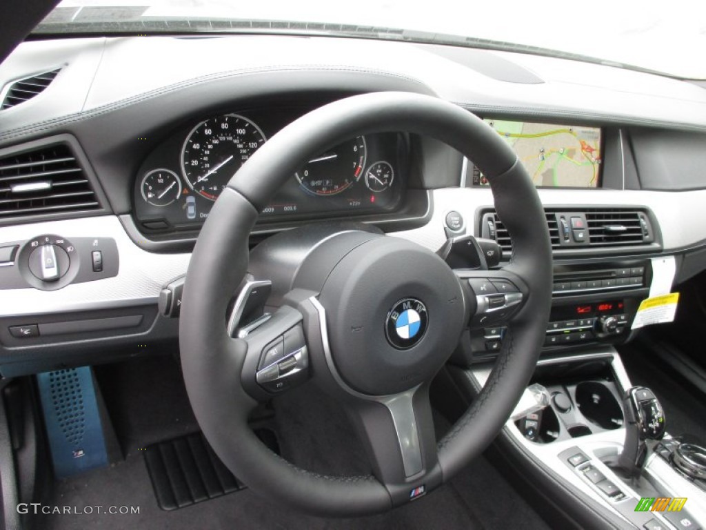 2016 BMW 5 Series 550i xDrive Sedan Steering Wheel Photos