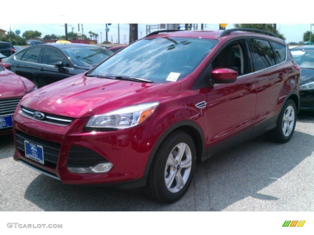 2016 Escape SE - Ruby Red Metallic / Medium Light Stone photo #5
