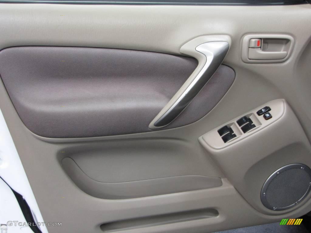 2004 RAV4  - Super White / Taupe photo #11