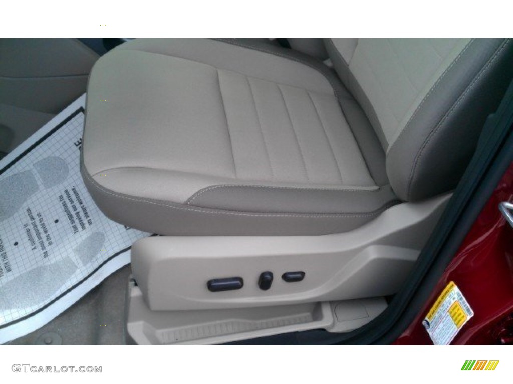 2016 Escape SE - Ruby Red Metallic / Medium Light Stone photo #25