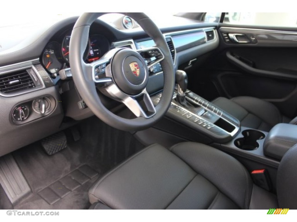 Black Interior 2015 Porsche Macan Turbo Photo #106628872