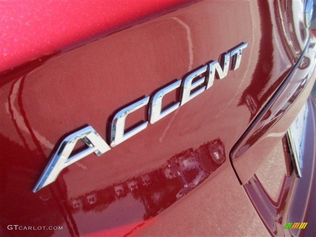 2016 Accent SE Sedan - Boston Red / Gray photo #5
