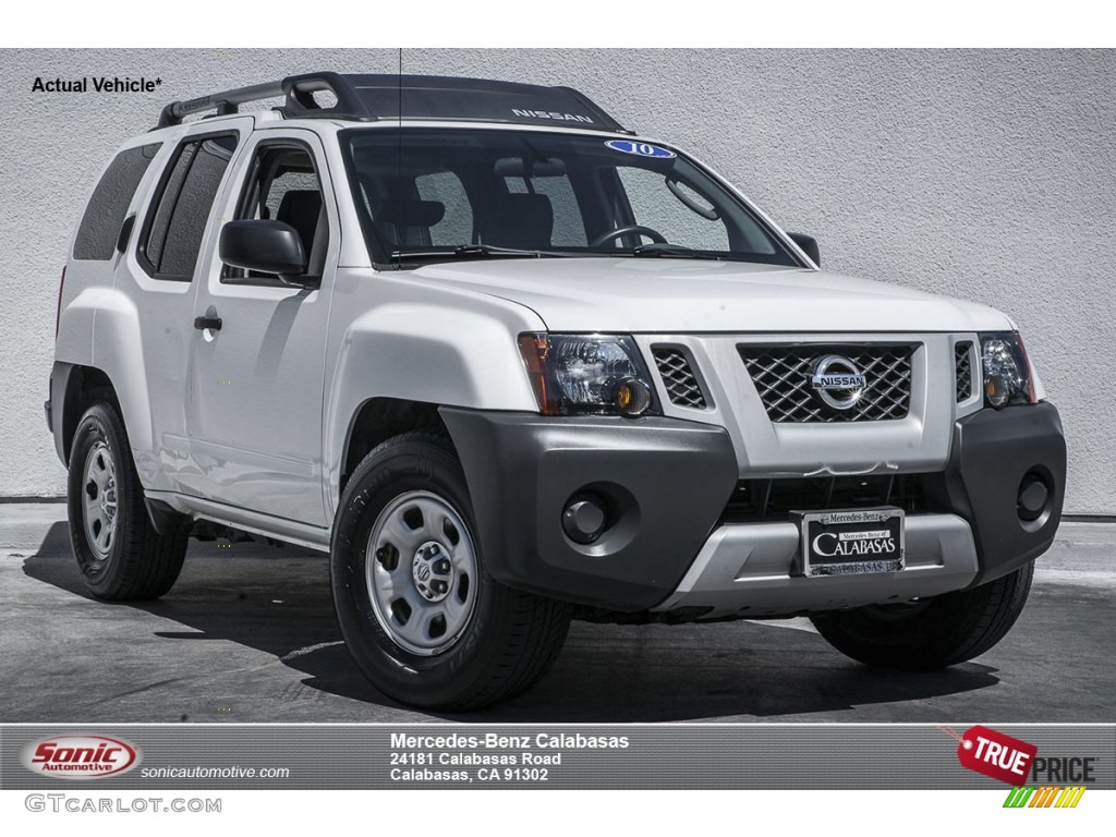 2010 Xterra X - Avalanche White / Gray photo #1