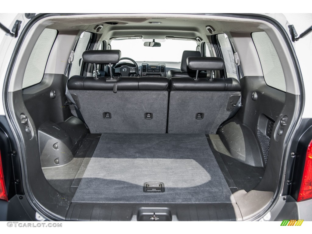 2010 Nissan Xterra X Trunk Photos