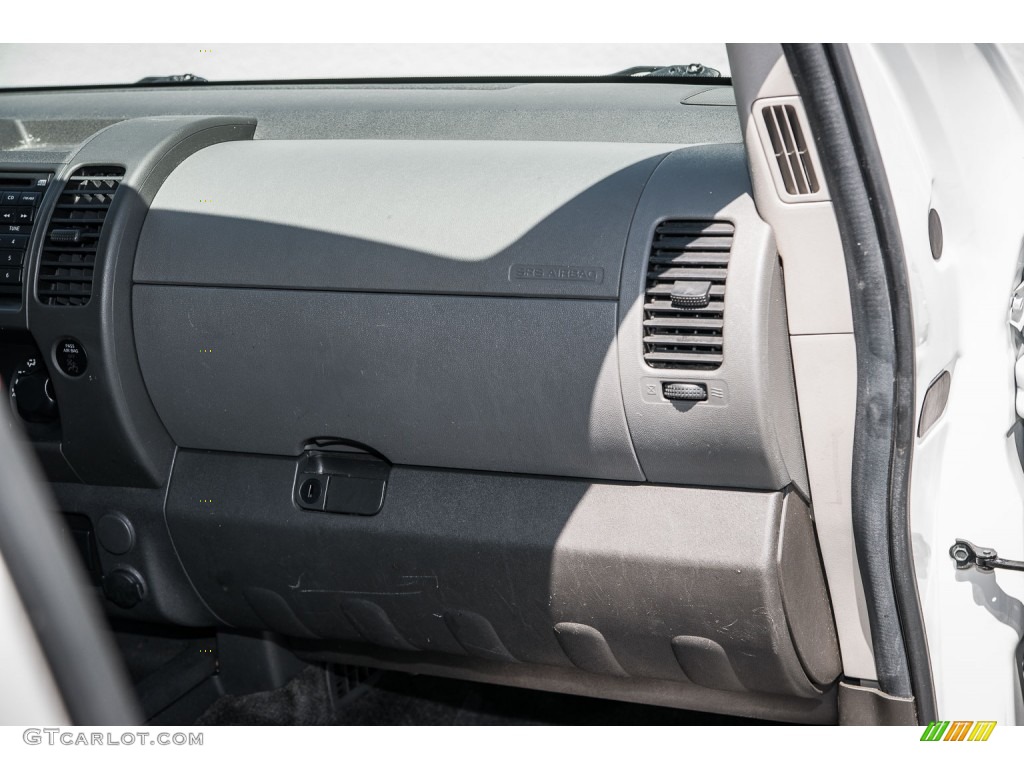 2010 Xterra X - Avalanche White / Gray photo #24