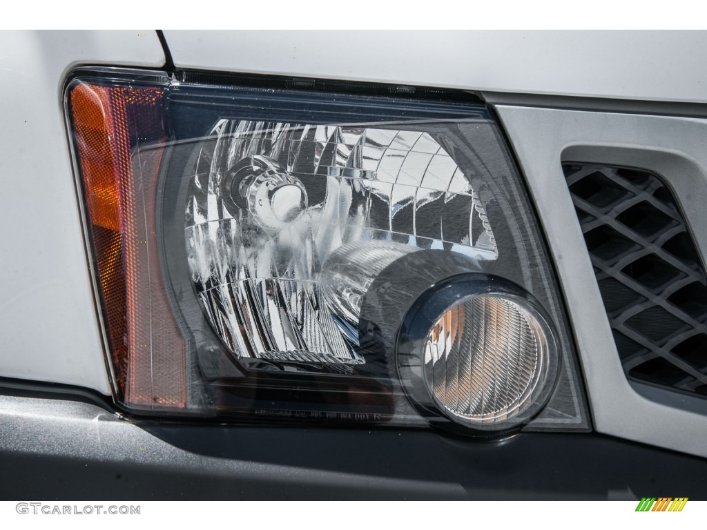 2010 Xterra X - Avalanche White / Gray photo #27