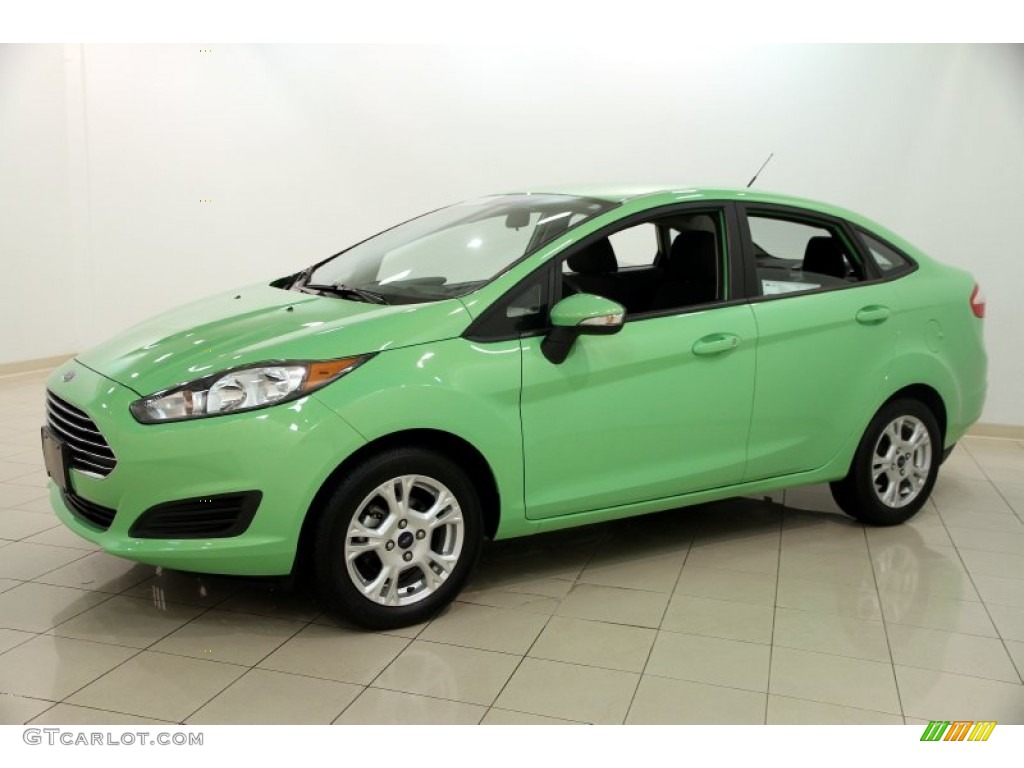 2014 Fiesta SE Sedan - Green Envy / Charcoal Black photo #3