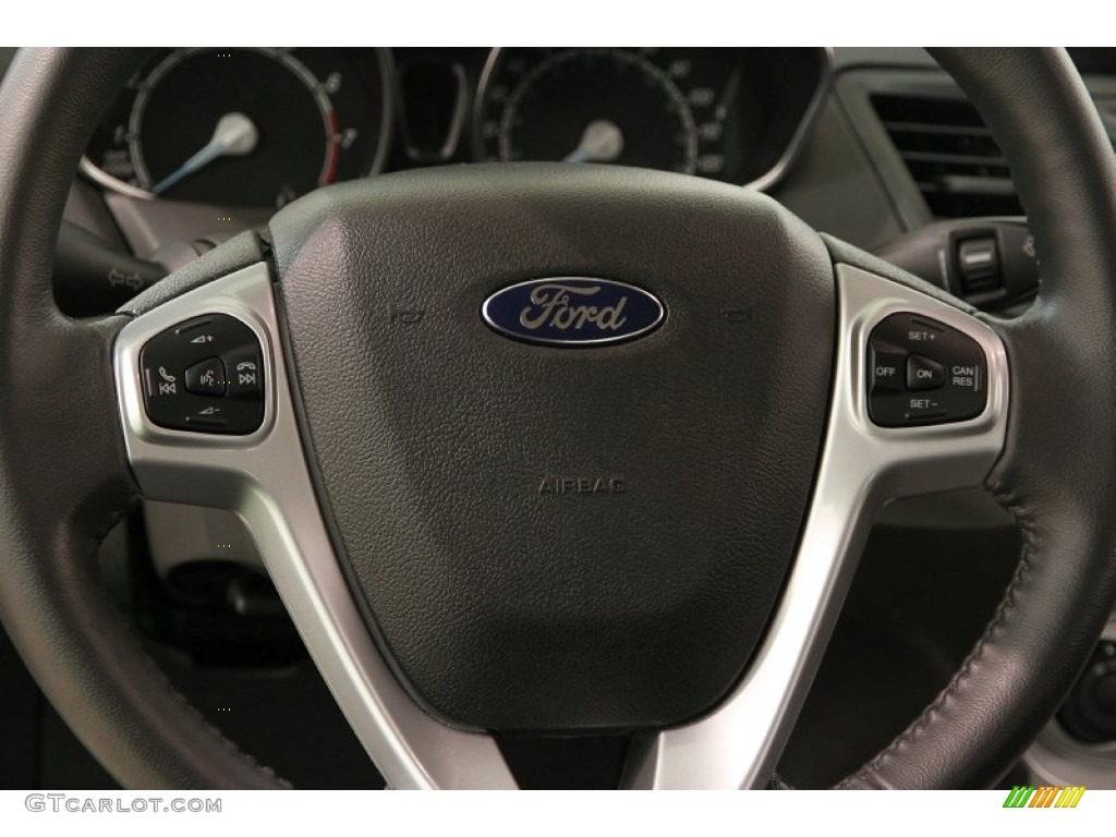 2014 Ford Fiesta SE Sedan Charcoal Black Steering Wheel Photo #106631262